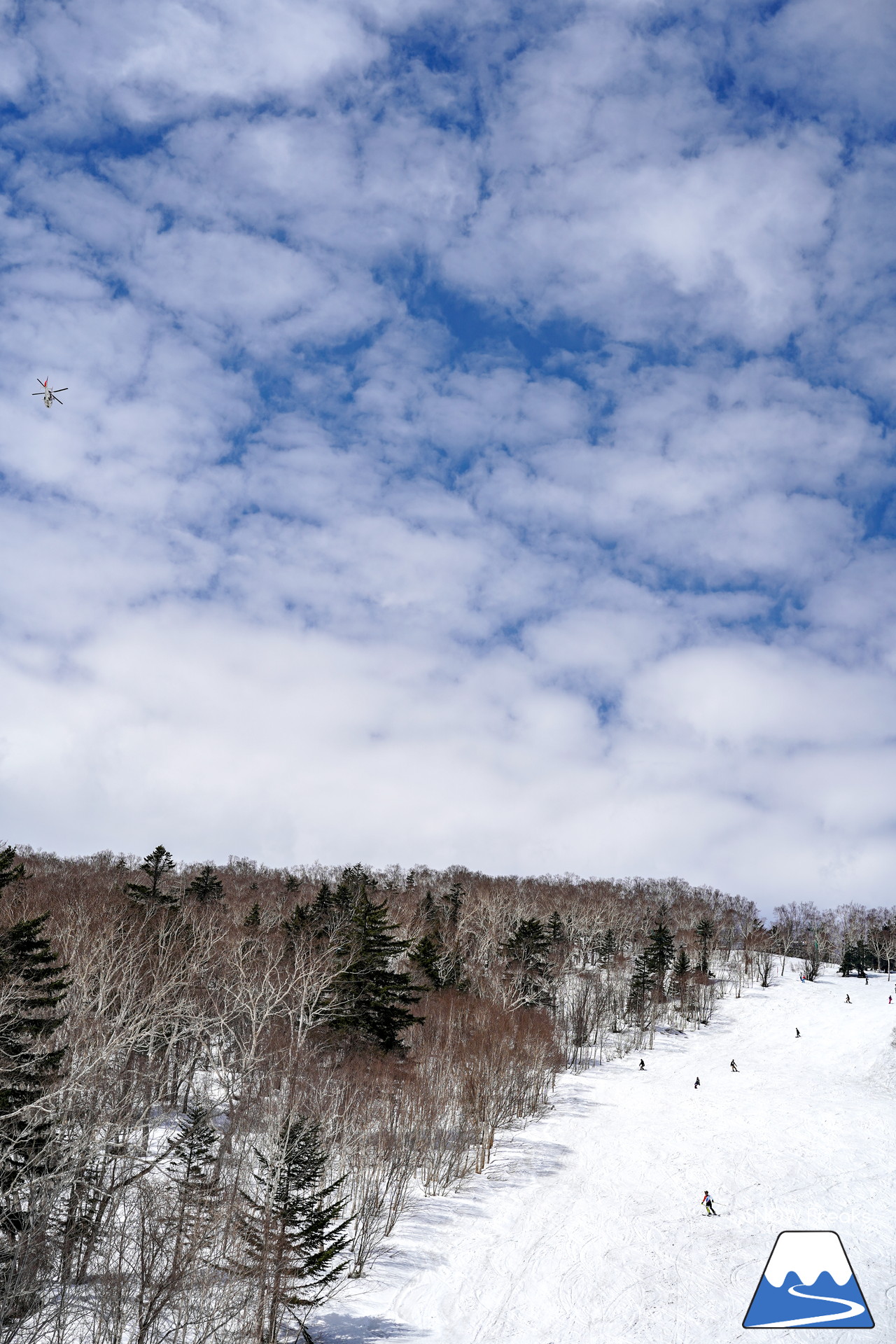 サッポロテイネ　真っ白な雪、澄んだ青空。ゴールデンウィーク２日目は、旭岳～羊蹄山まで見渡せる絶好の春スキー＆スノーボード日和に☆